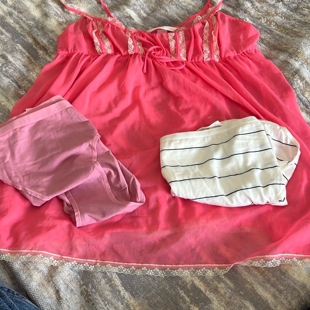 Victoria secert night gown size XL and two panties size large